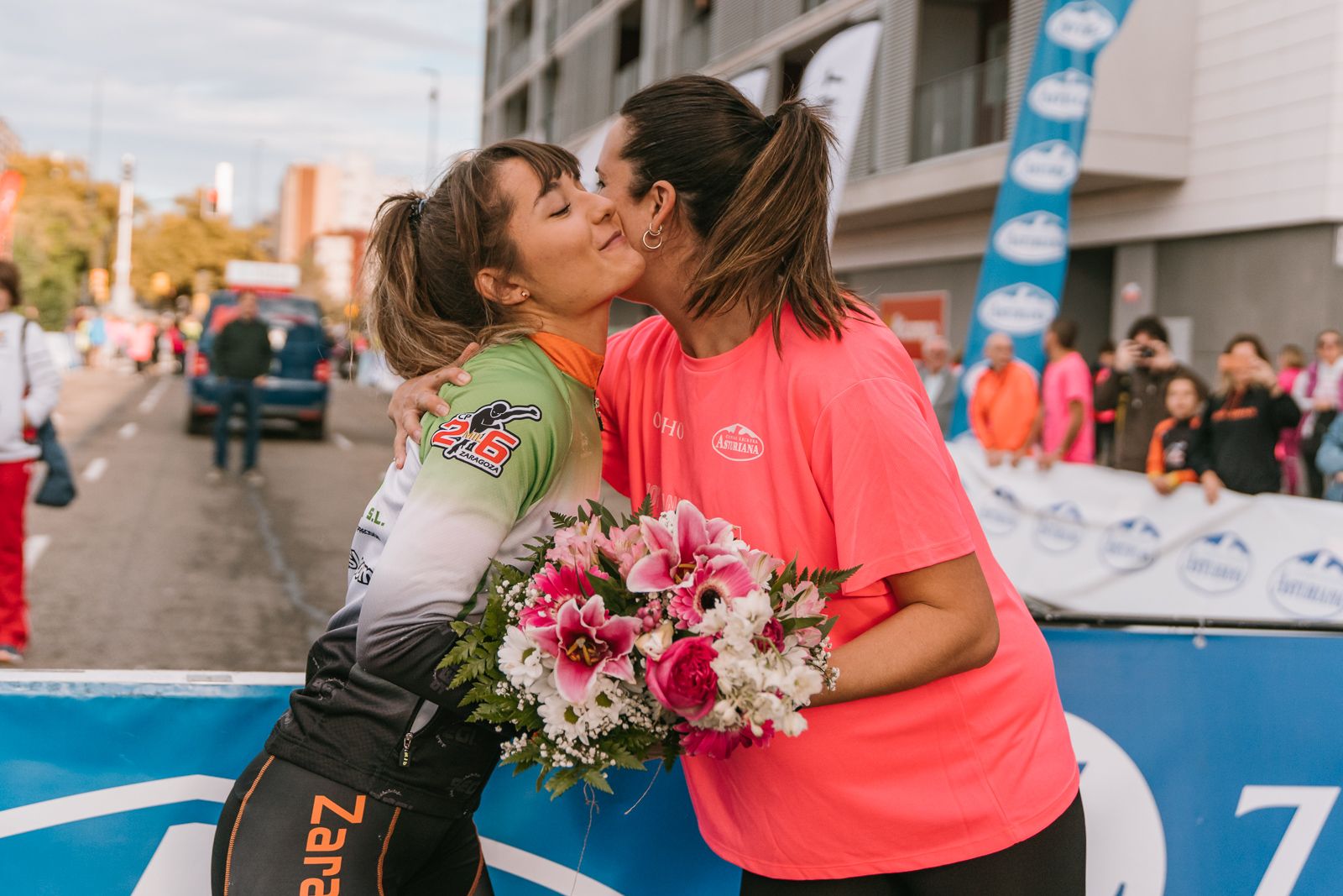 Salida de la Carrera de la Mujer de Zaragoza (GALERÍA 1)