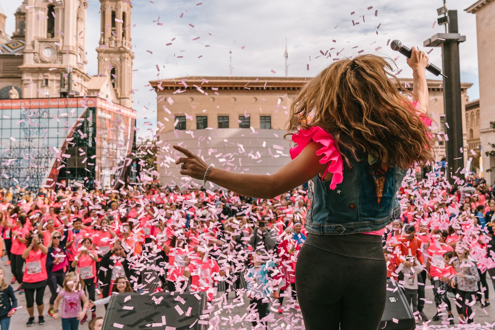 Ambiente post meta Carrera de la Mujer de Zaragoza (GALERÍA 1)