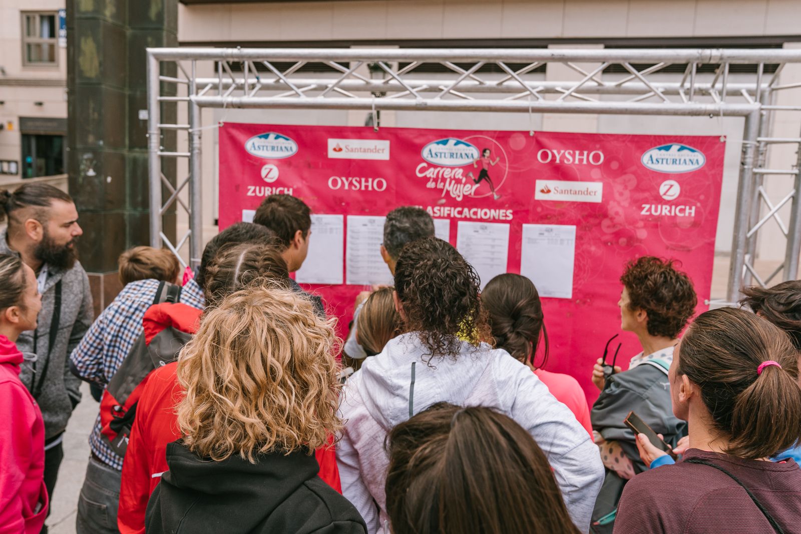 Ambiente post meta Carrera de la Mujer de Zaragoza (GALERÍA 1)