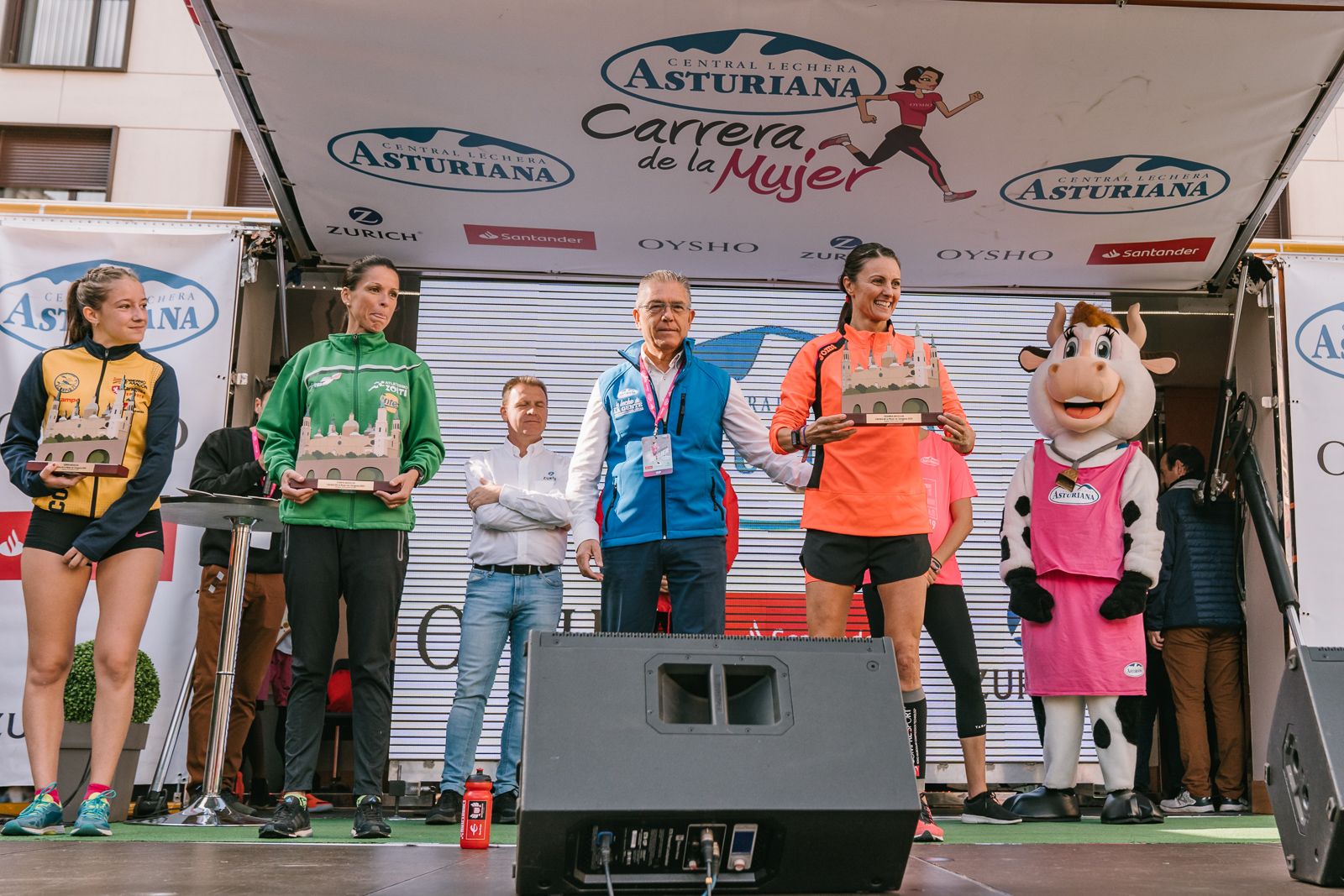 Ambiente post meta Carrera de la Mujer de Zaragoza (GALERÍA 1)