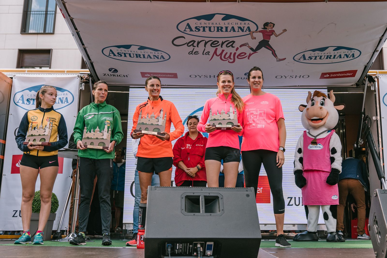 Ambiente post meta Carrera de la Mujer de Zaragoza (GALERÍA 1)