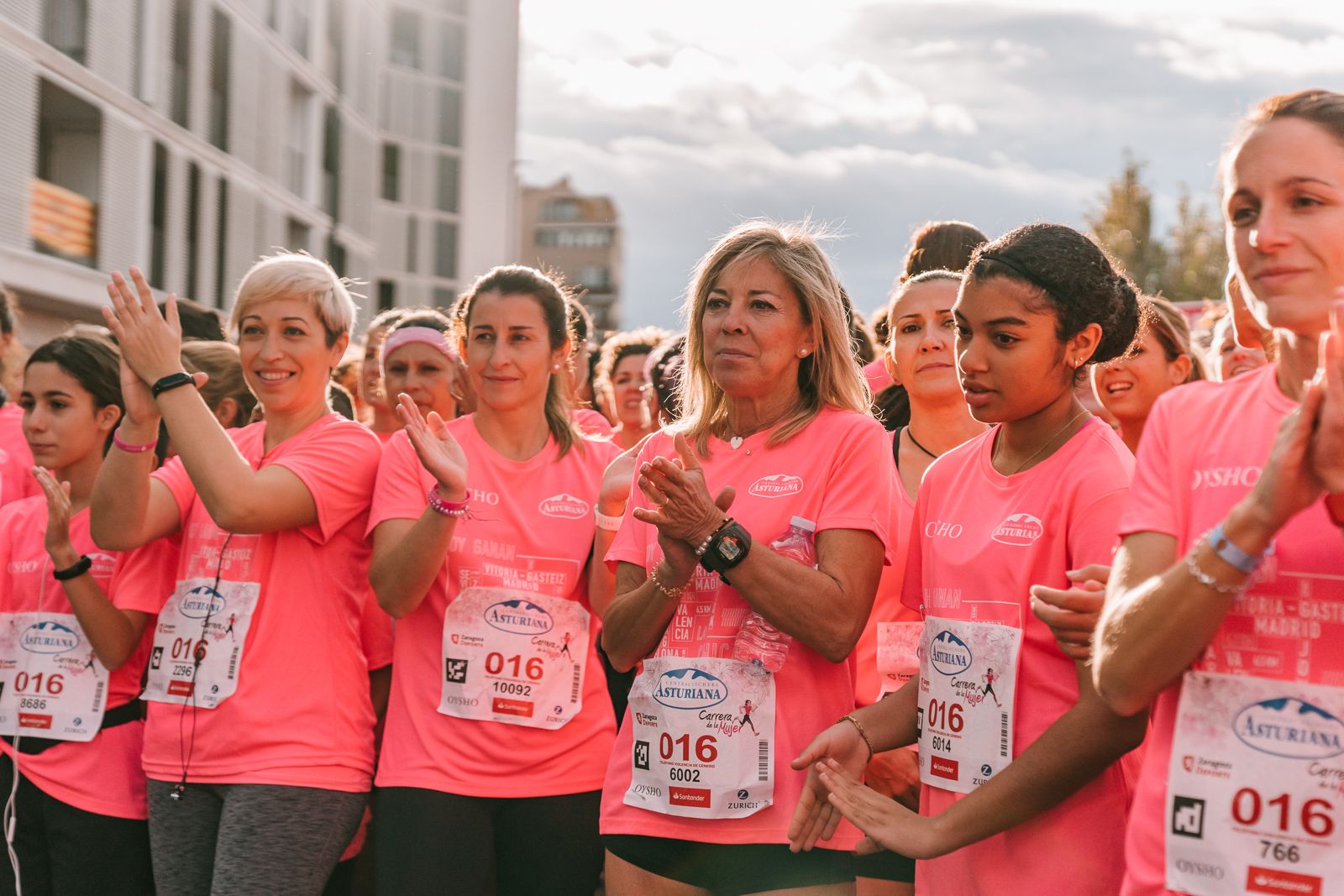 Salida de la Carrera de la Mujer de Zaragoza (GALERÍA 1)