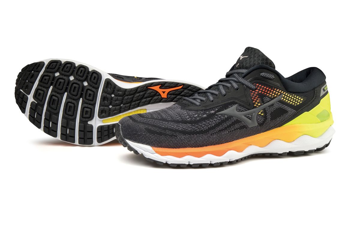 Mizuno Wave Sky 4 