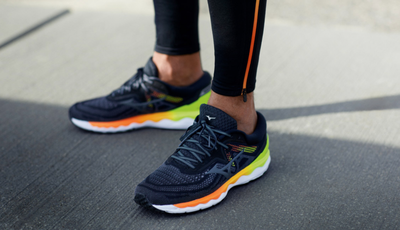 Mizuno Wave Sky 4