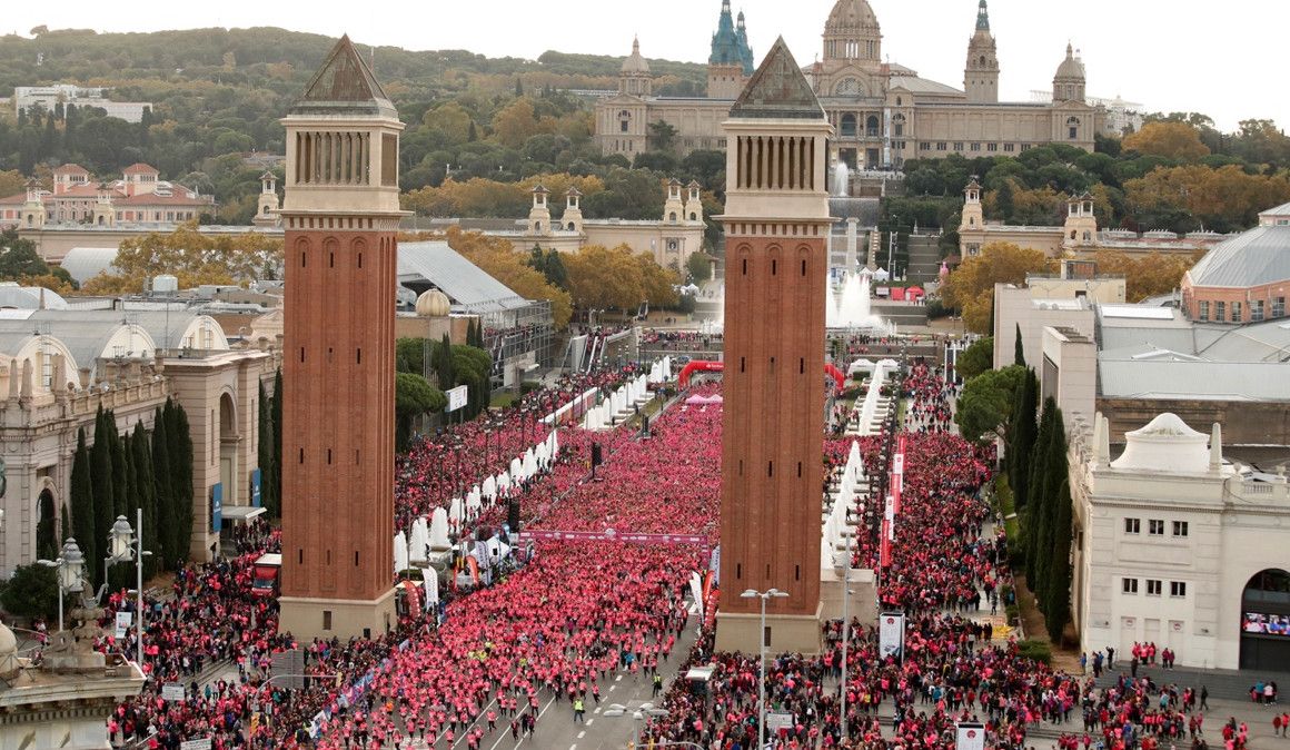 Una imagen de la salida de la Carrera de la Mujer de Barcelona | Jordi López