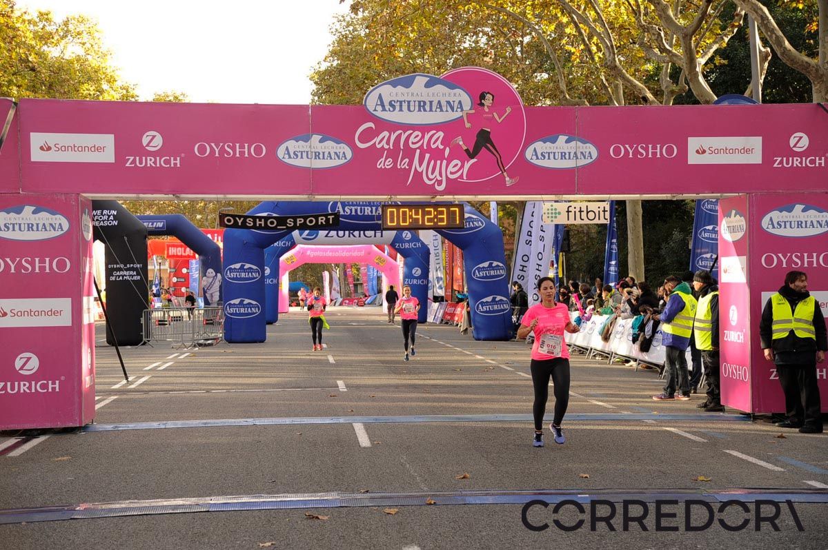 Llegada de la Carrera de la Mujer de Barcelona (ARCO DERECHO 2)