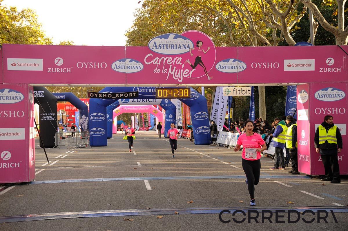 Llegada de la Carrera de la Mujer de Barcelona (ARCO DERECHO 2)