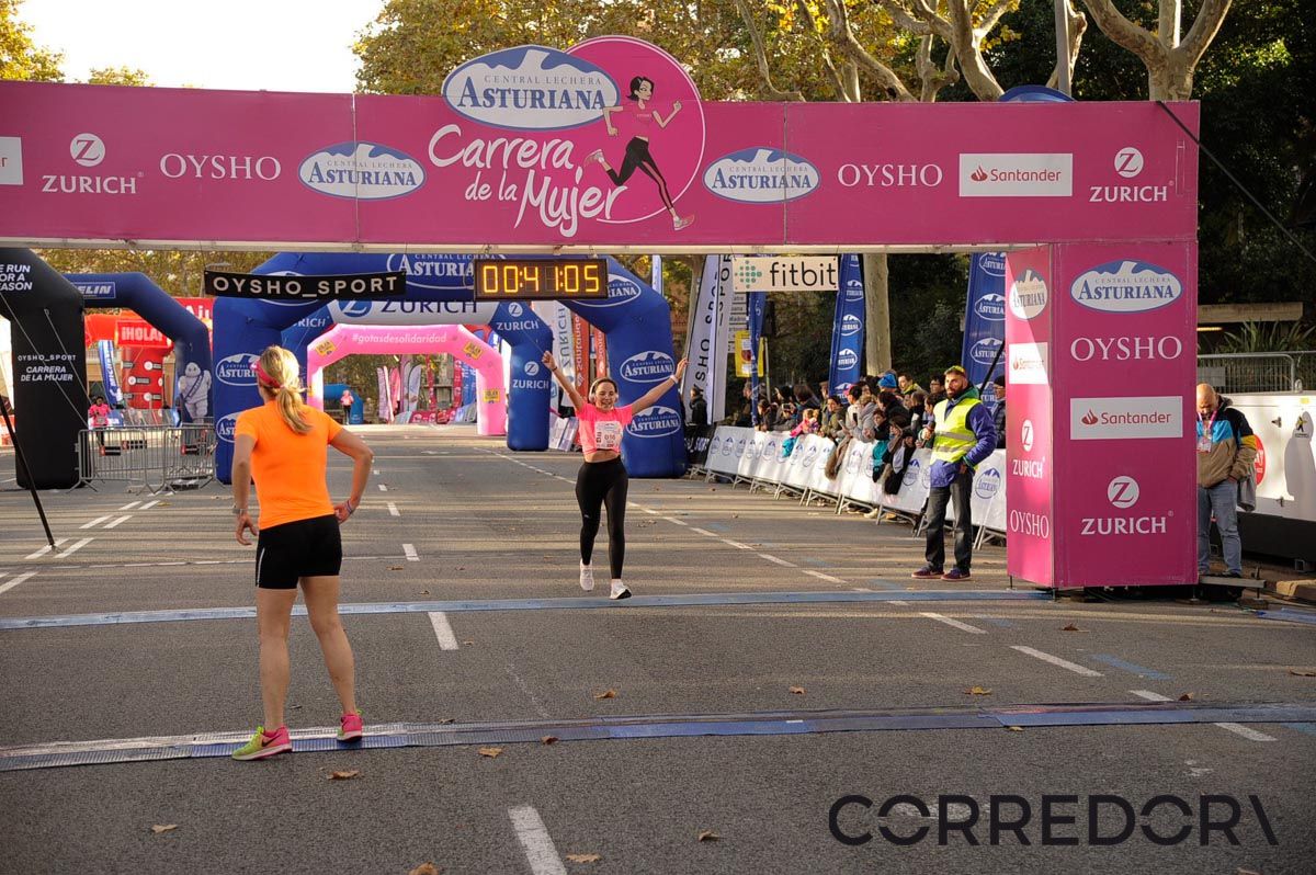 Llegada de la Carrera de la Mujer de Barcelona (ARCO DERECHO 1)