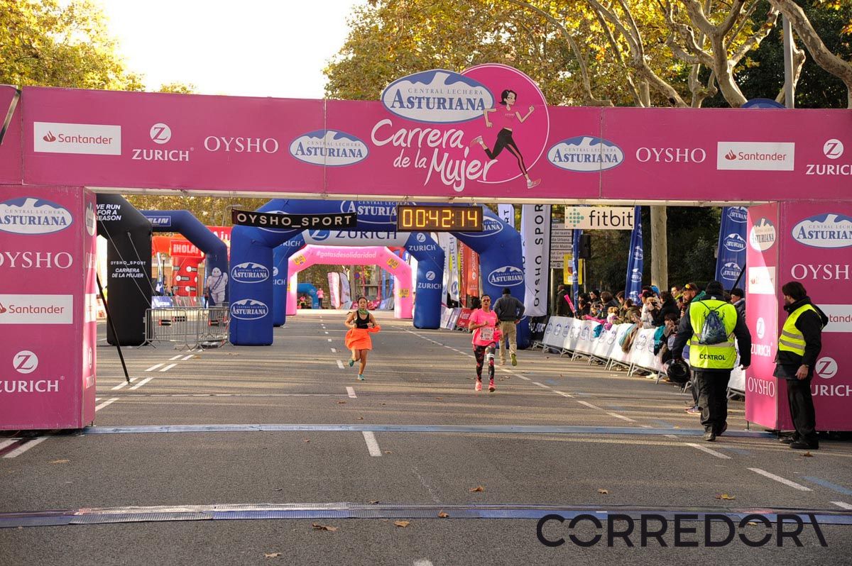 Llegada de la Carrera de la Mujer de Barcelona (ARCO DERECHO 2)
