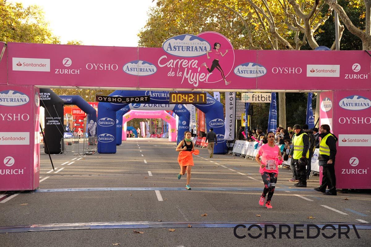 Llegada de la Carrera de la Mujer de Barcelona (ARCO DERECHO 2)