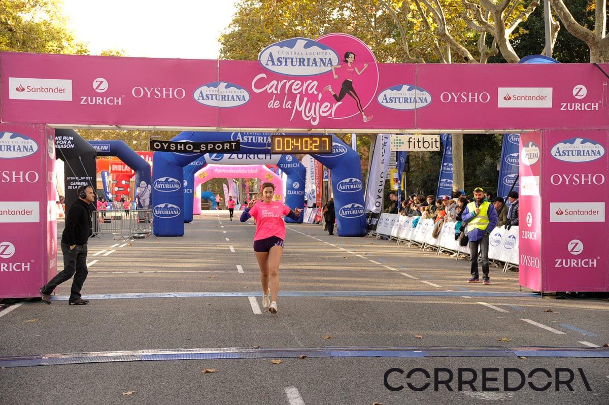 Llegada de la Carrera de la Mujer de Barcelona (ARCO DERECHO 1)