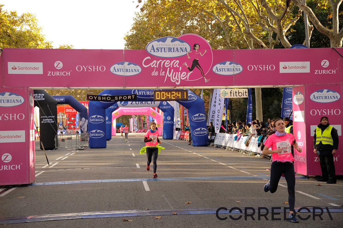 Llegada de la Carrera de la Mujer de Barcelona (ARCO DERECHO 2)