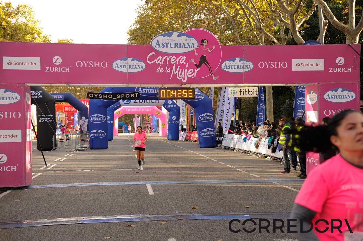 Llegada de la Carrera de la Mujer de Barcelona (ARCO DERECHO 2)