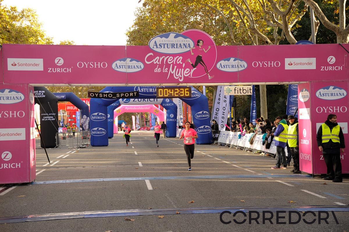 Llegada de la Carrera de la Mujer de Barcelona (ARCO DERECHO 2)