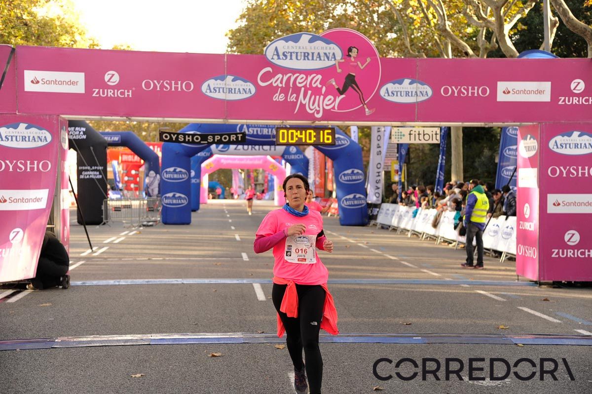 Llegada de la Carrera de la Mujer de Barcelona (ARCO DERECHO 1)