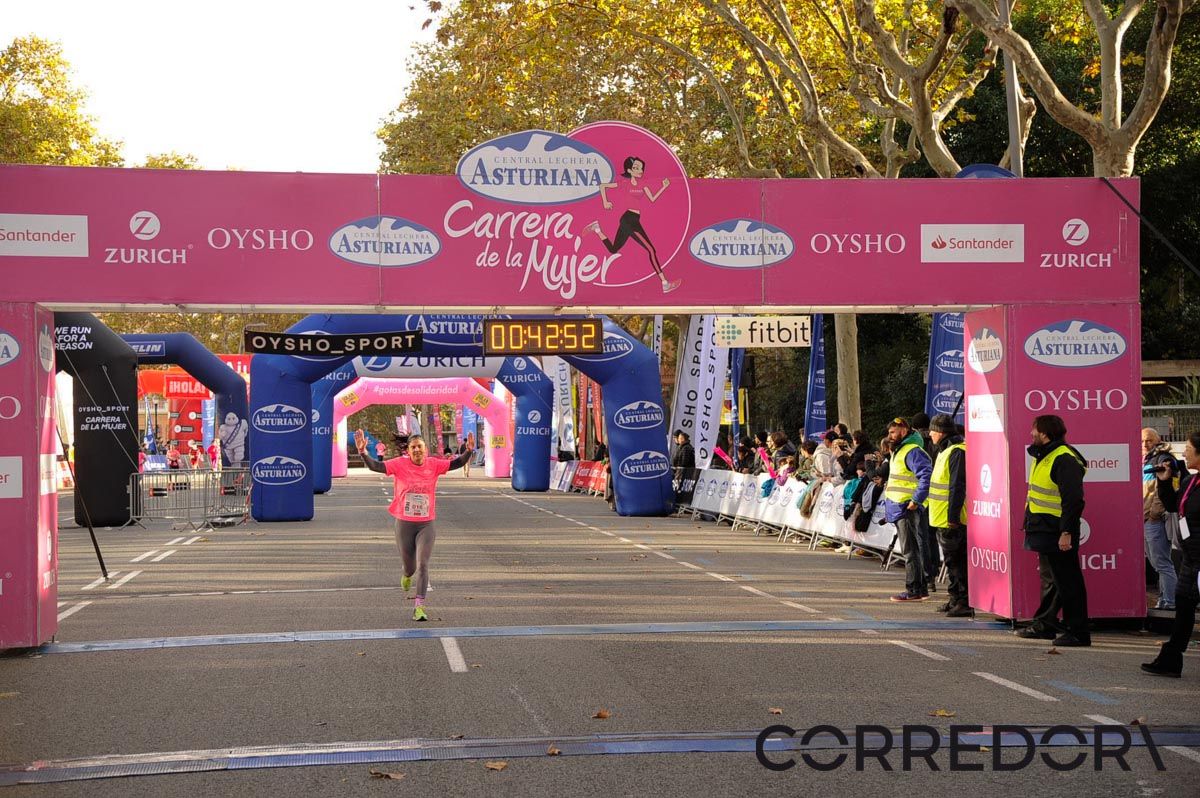 Llegada de la Carrera de la Mujer de Barcelona (ARCO DERECHO 2)