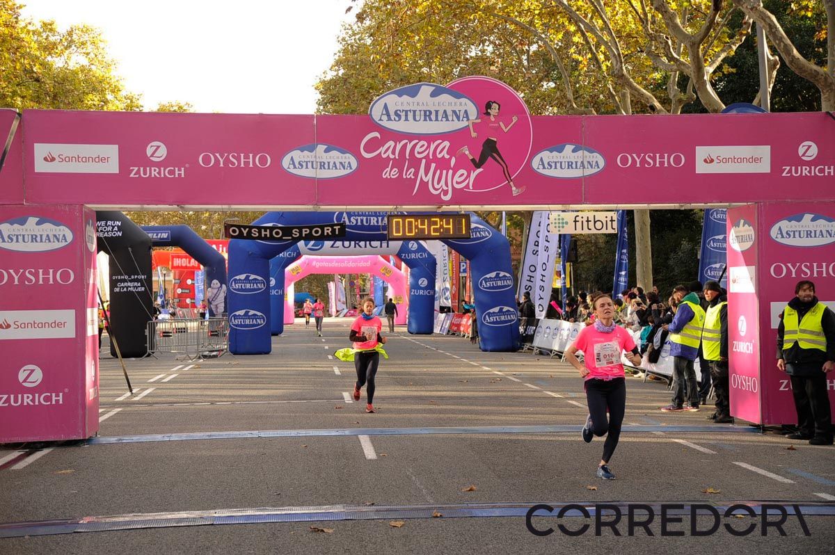 Llegada de la Carrera de la Mujer de Barcelona (ARCO DERECHO 2)