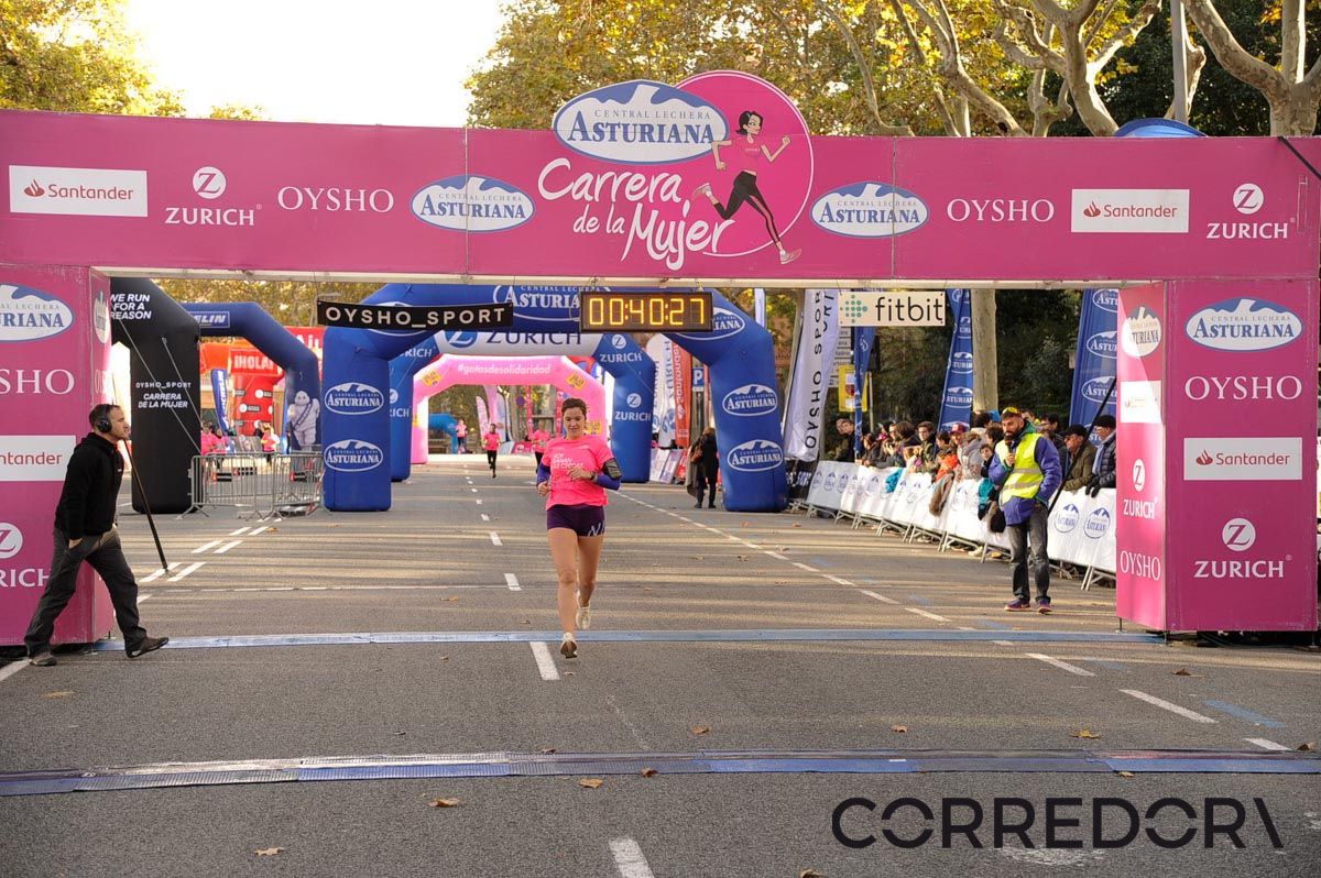 Llegada de la Carrera de la Mujer de Barcelona (ARCO DERECHO 1)