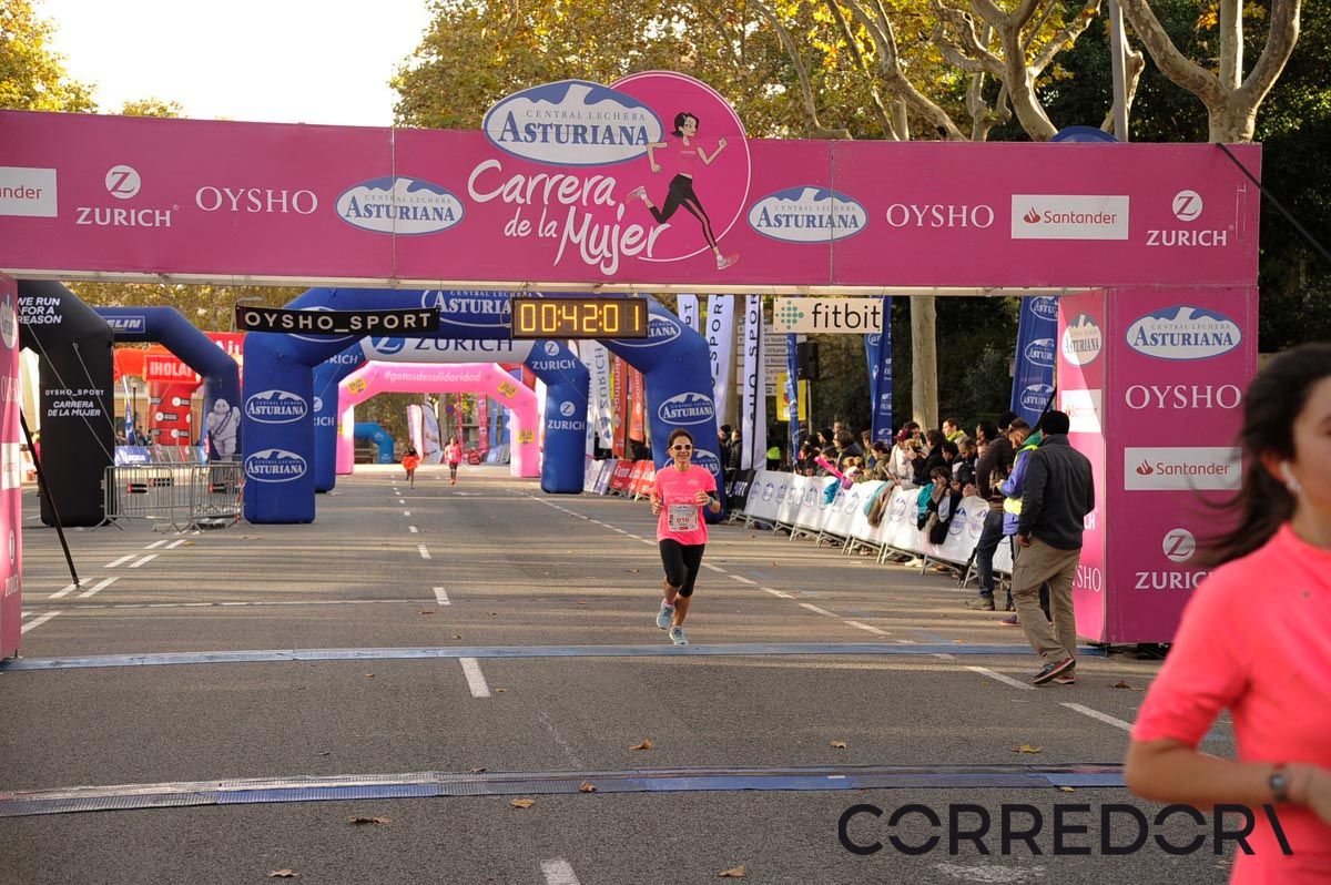 Llegada de la Carrera de la Mujer de Barcelona (ARCO DERECHO 2)