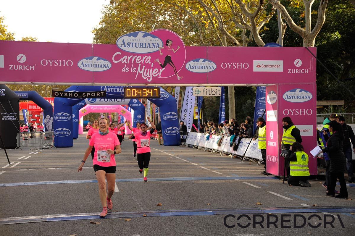 Llegada de la Carrera de la Mujer de Barcelona (ARCO DERECHO 3)
