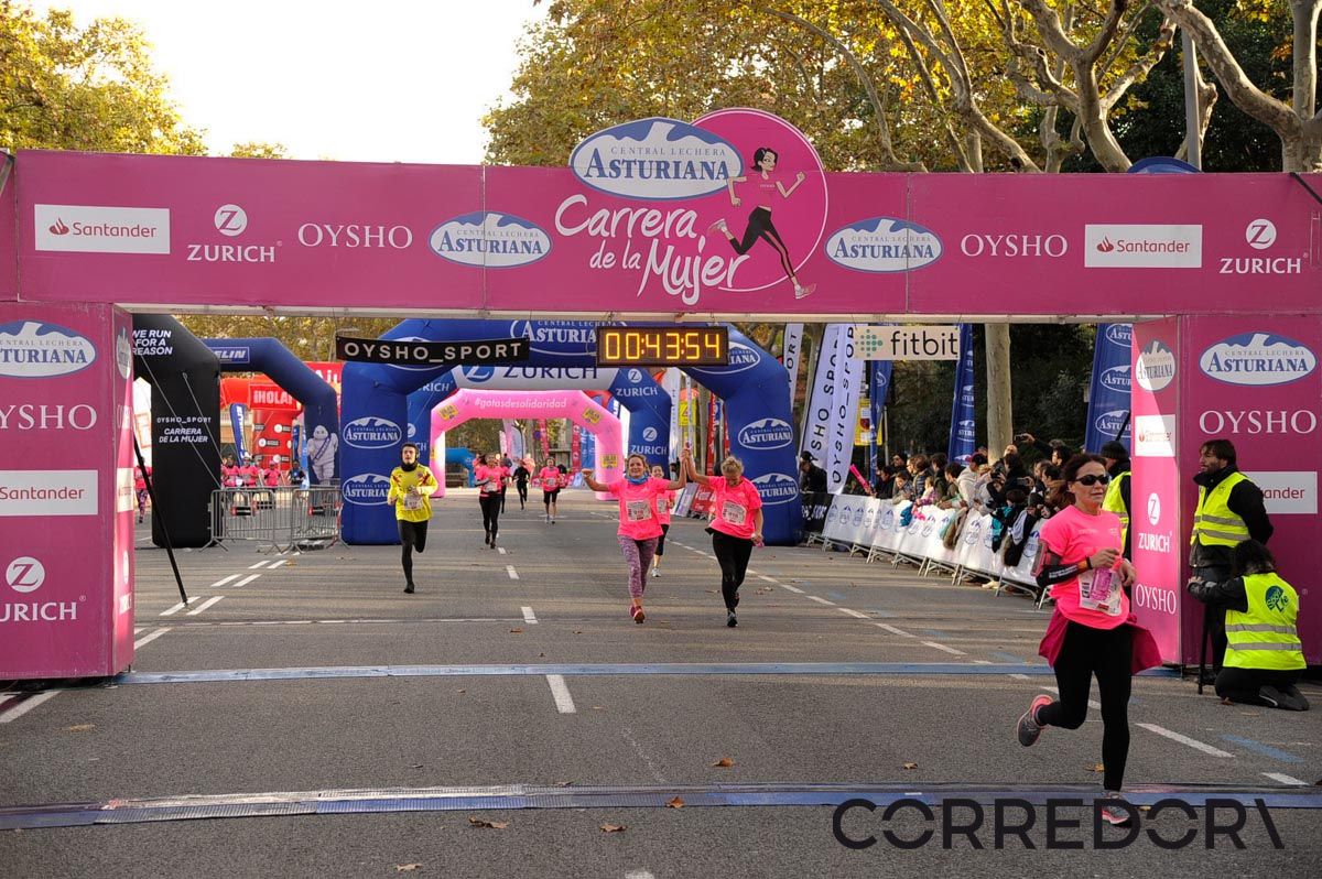 Llegada de la Carrera de la Mujer de Barcelona (ARCO DERECHO 4)