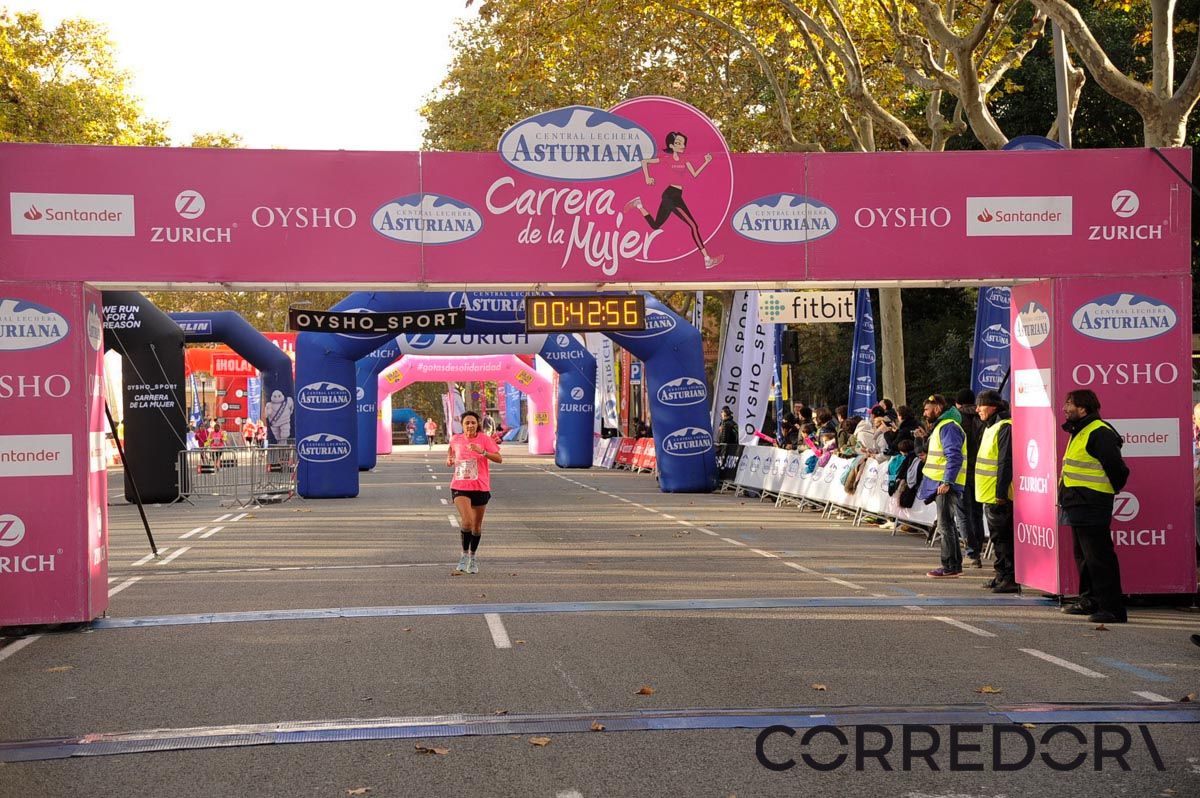 Llegada de la Carrera de la Mujer de Barcelona (ARCO DERECHO 2)
