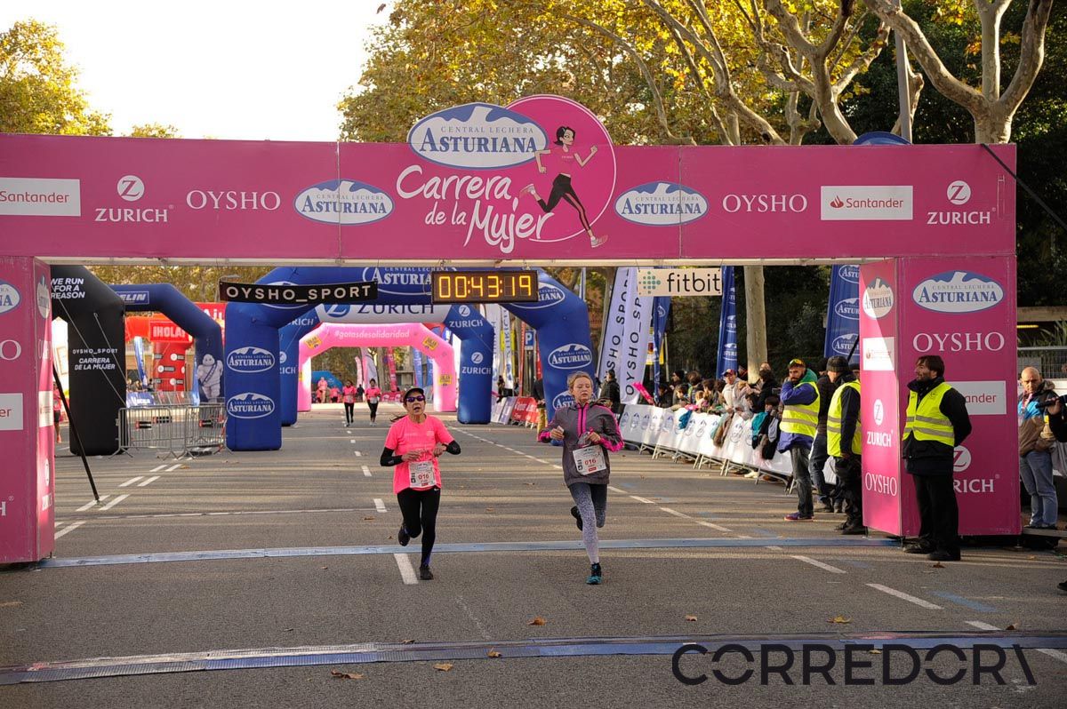 Llegada de la Carrera de la Mujer de Barcelona (ARCO DERECHO 3)
