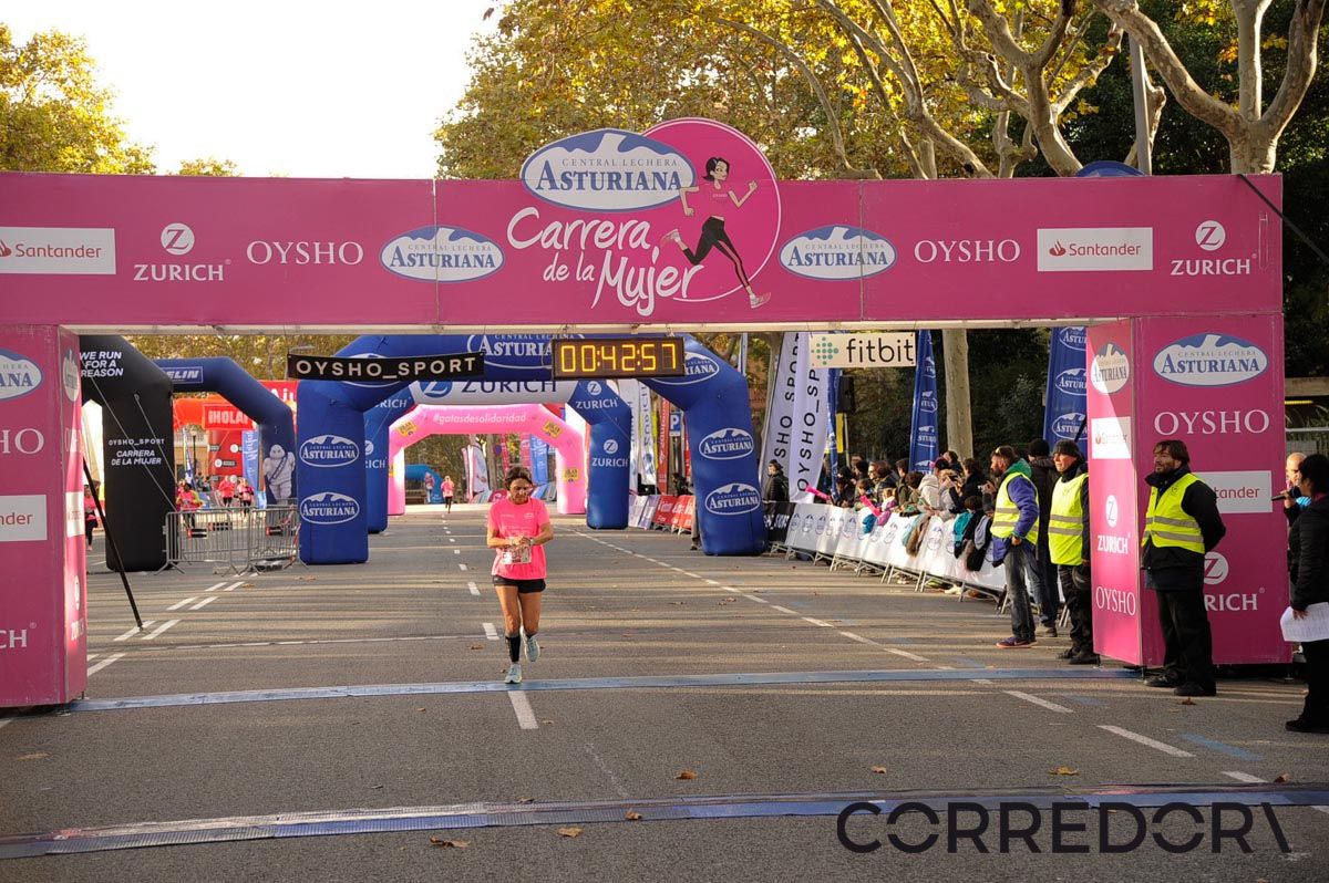 Llegada de la Carrera de la Mujer de Barcelona (ARCO DERECHO 2)