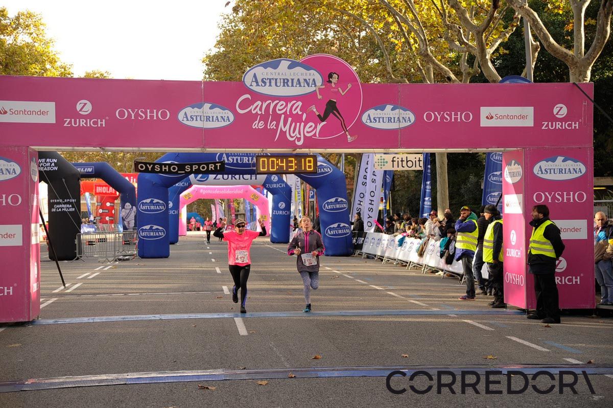 Llegada de la Carrera de la Mujer de Barcelona (ARCO DERECHO 3)