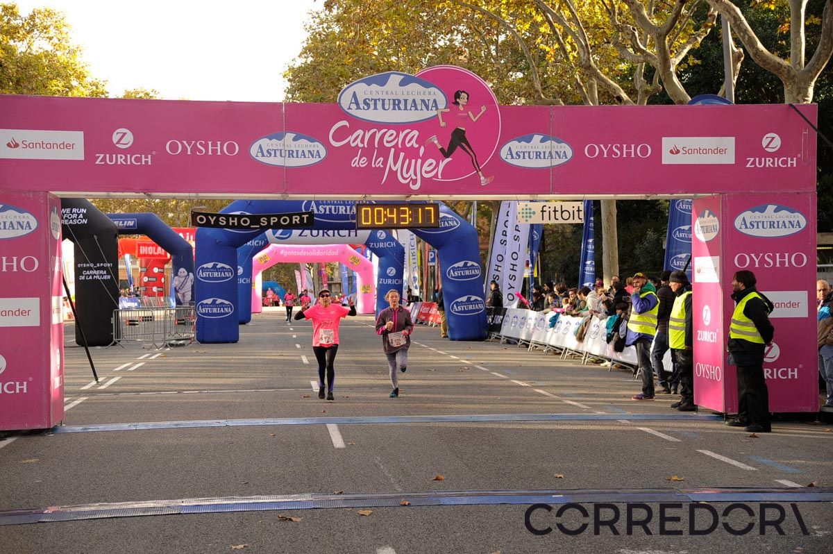 Llegada de la Carrera de la Mujer de Barcelona (ARCO DERECHO 3)