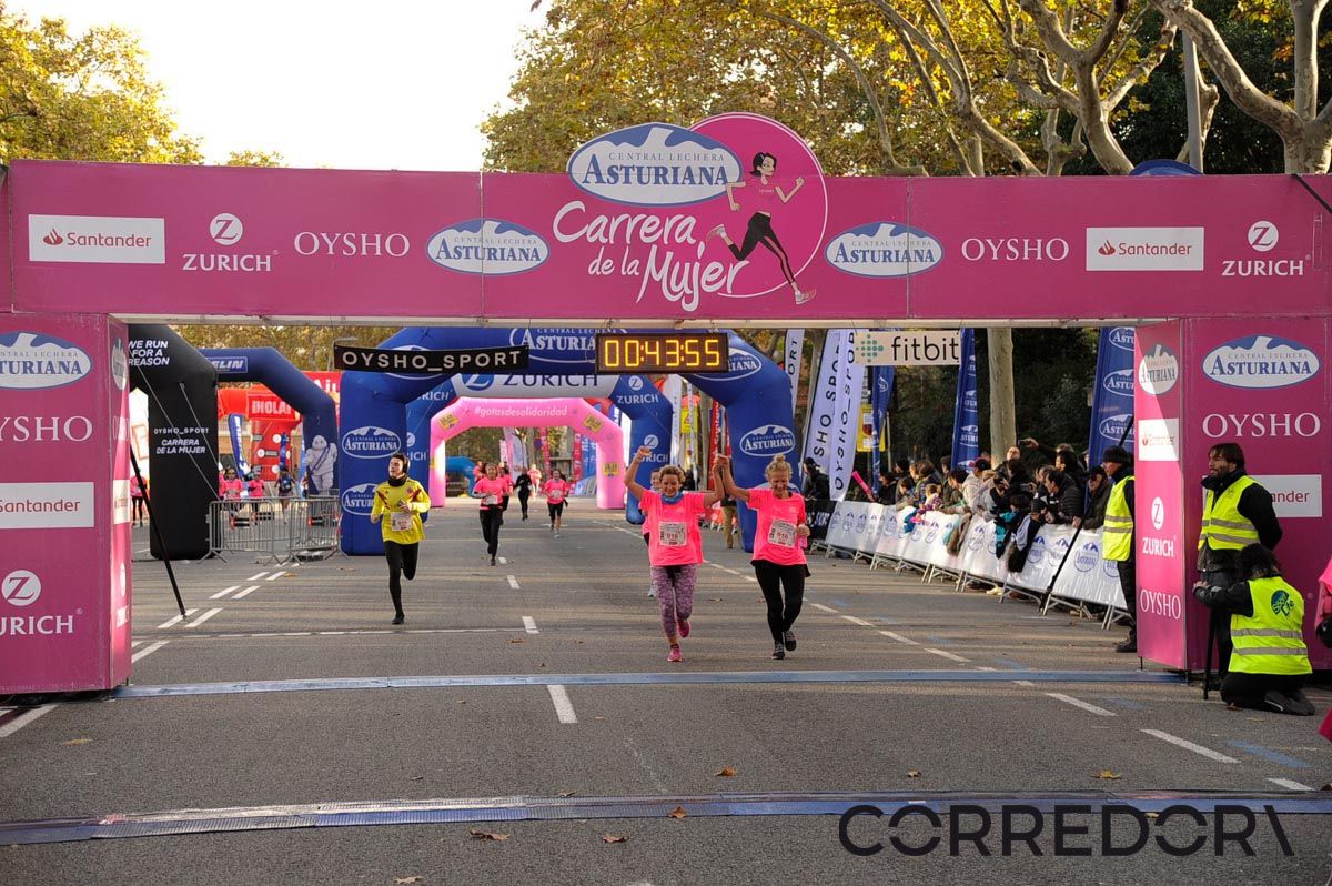 Llegada de la Carrera de la Mujer de Barcelona (ARCO DERECHO 4)