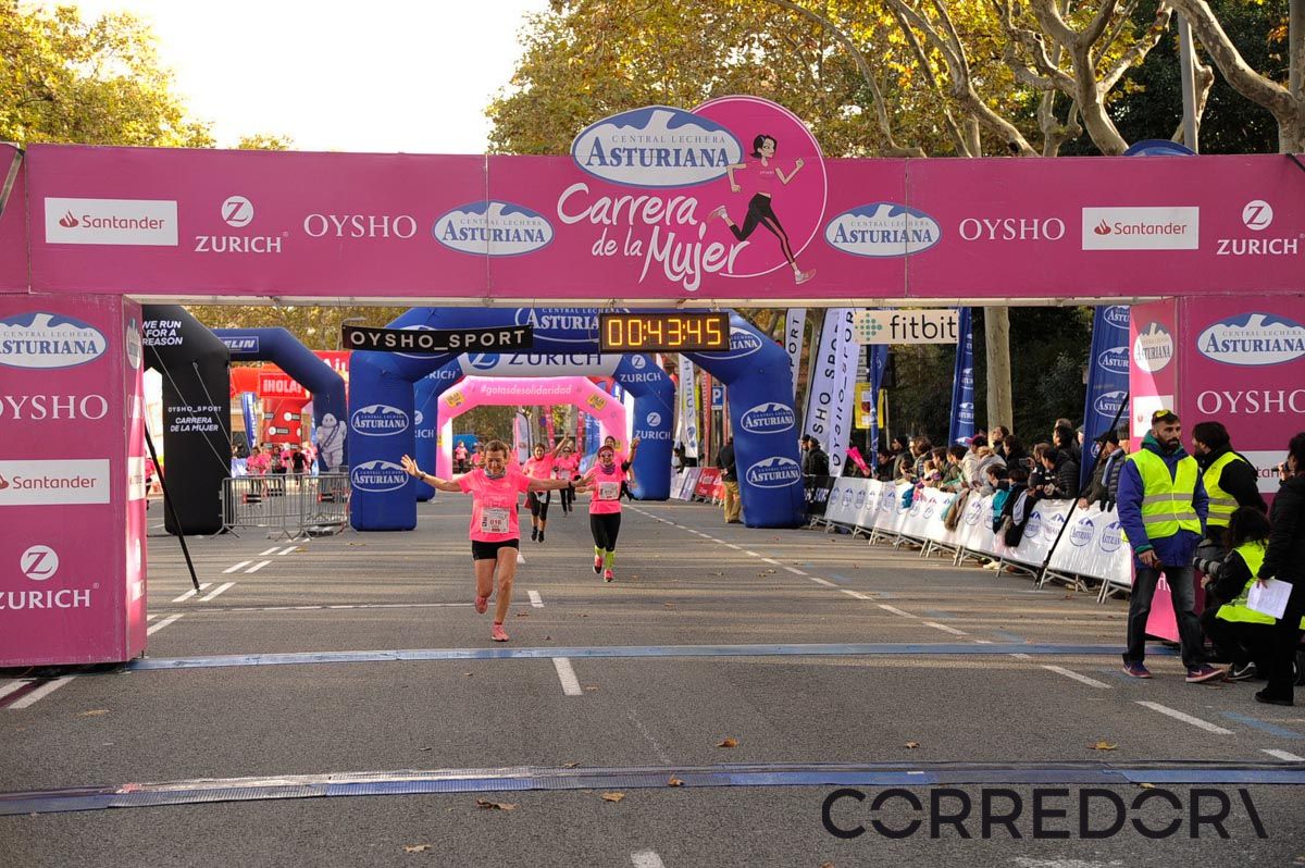 Llegada de la Carrera de la Mujer de Barcelona (ARCO DERECHO 3)