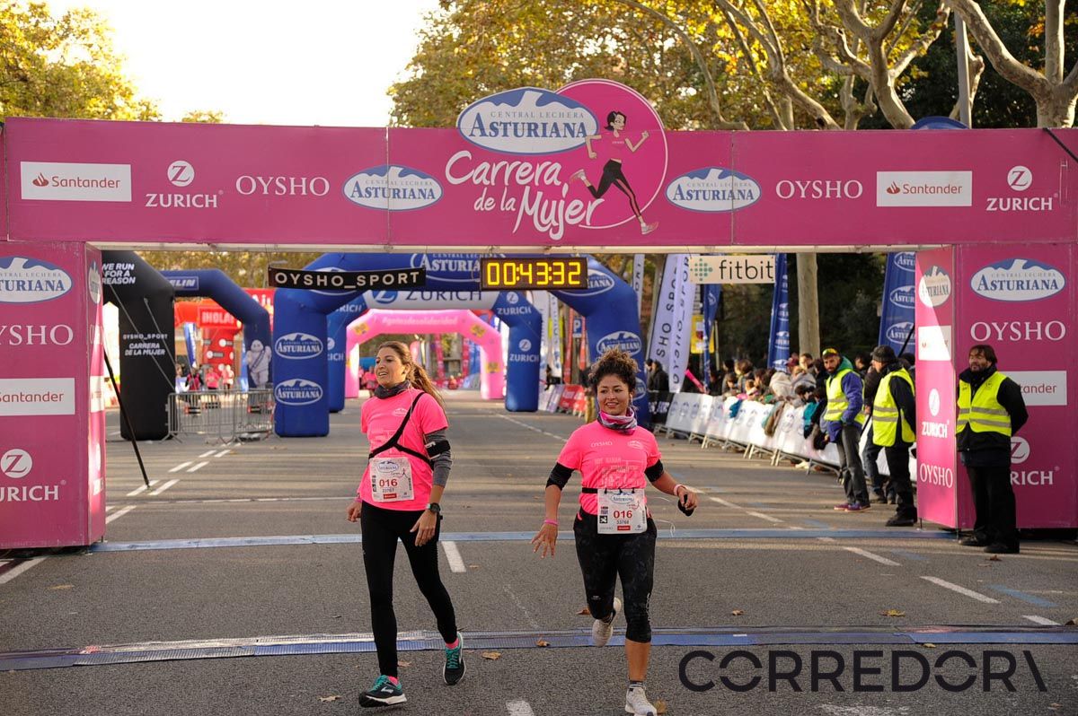 Llegada de la Carrera de la Mujer de Barcelona (ARCO DERECHO 3)