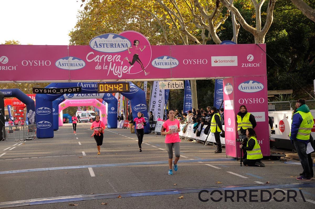 Llegada de la Carrera de la Mujer de Barcelona (ARCO DERECHO 4)
