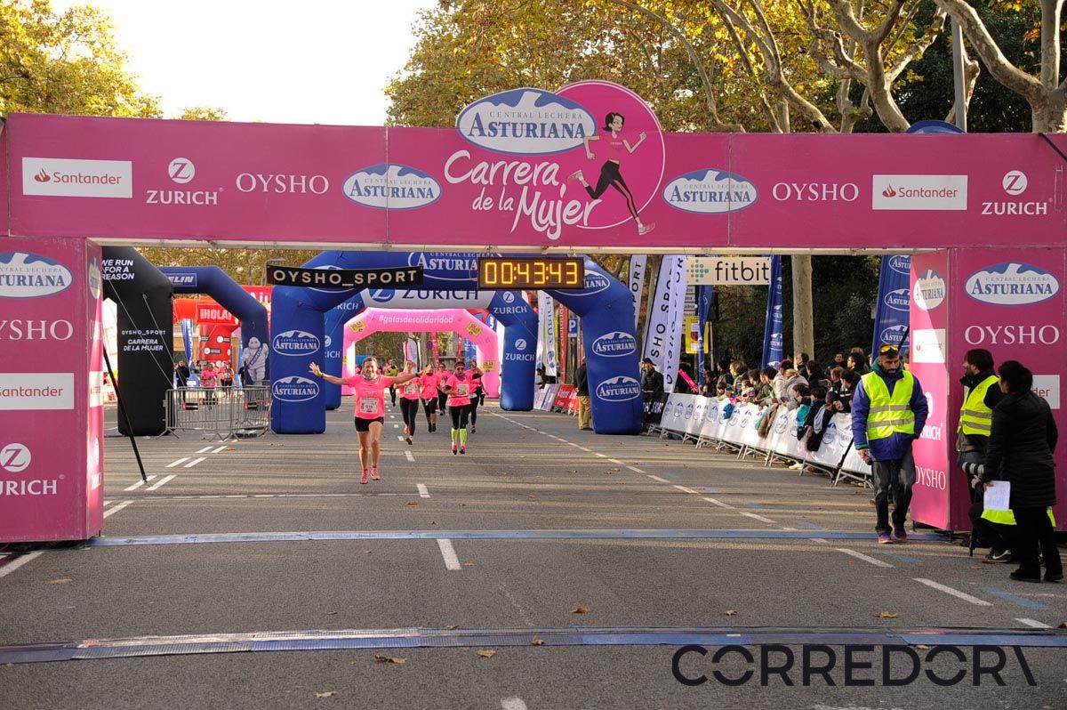 Llegada de la Carrera de la Mujer de Barcelona (ARCO DERECHO 3)