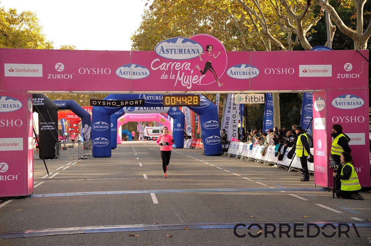 Llegada de la Carrera de la Mujer de Barcelona (ARCO DERECHO 4)