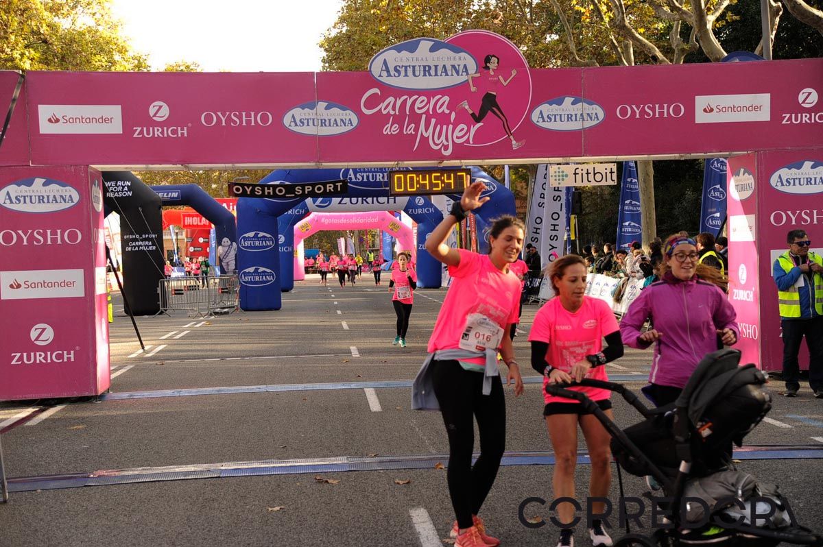 Llegada de la Carrera de la Mujer de Barcelona (ARCO DERECHO 5)