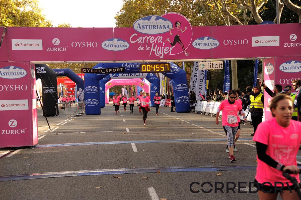 Llegada de la Carrera de la Mujer de Barcelona (ARCO DERECHO 5)