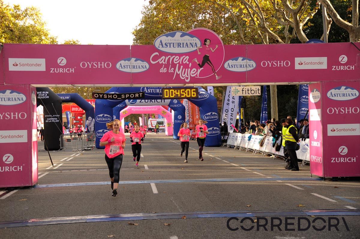 Llegada de la Carrera de la Mujer de Barcelona (ARCO DERECHO 4)