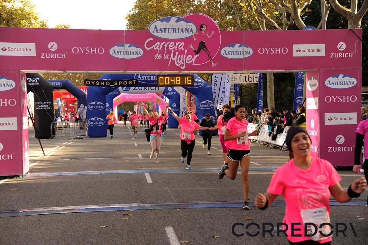 Llegada de la Carrera de la Mujer de Barcelona (ARCO DERECHO 8)