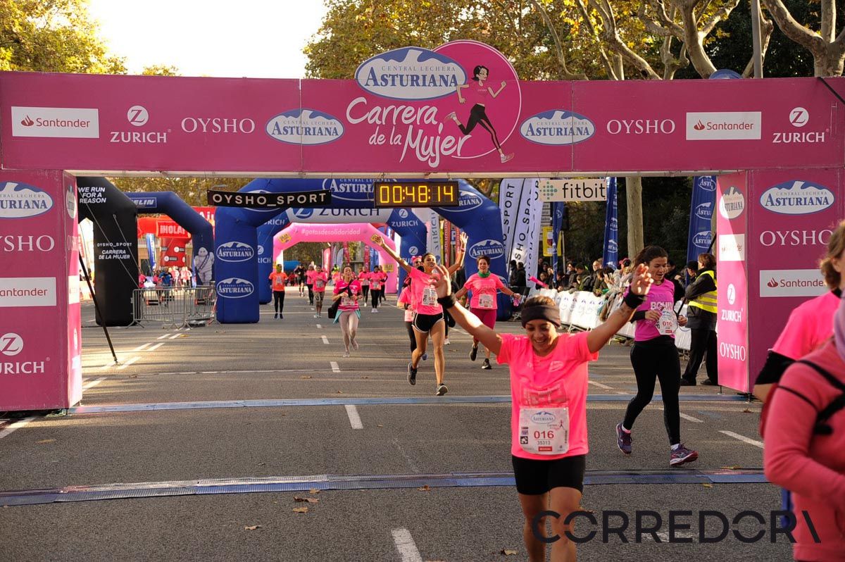 Llegada de la Carrera de la Mujer de Barcelona (ARCO DERECHO 8)