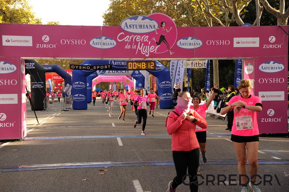 Llegada de la Carrera de la Mujer de Barcelona (ARCO DERECHO 8)
