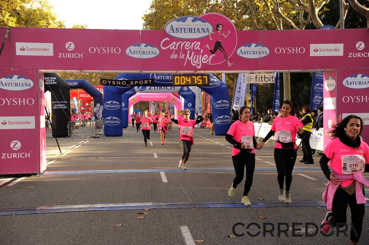 Llegada de la Carrera de la Mujer de Barcelona (ARCO DERECHO 8)