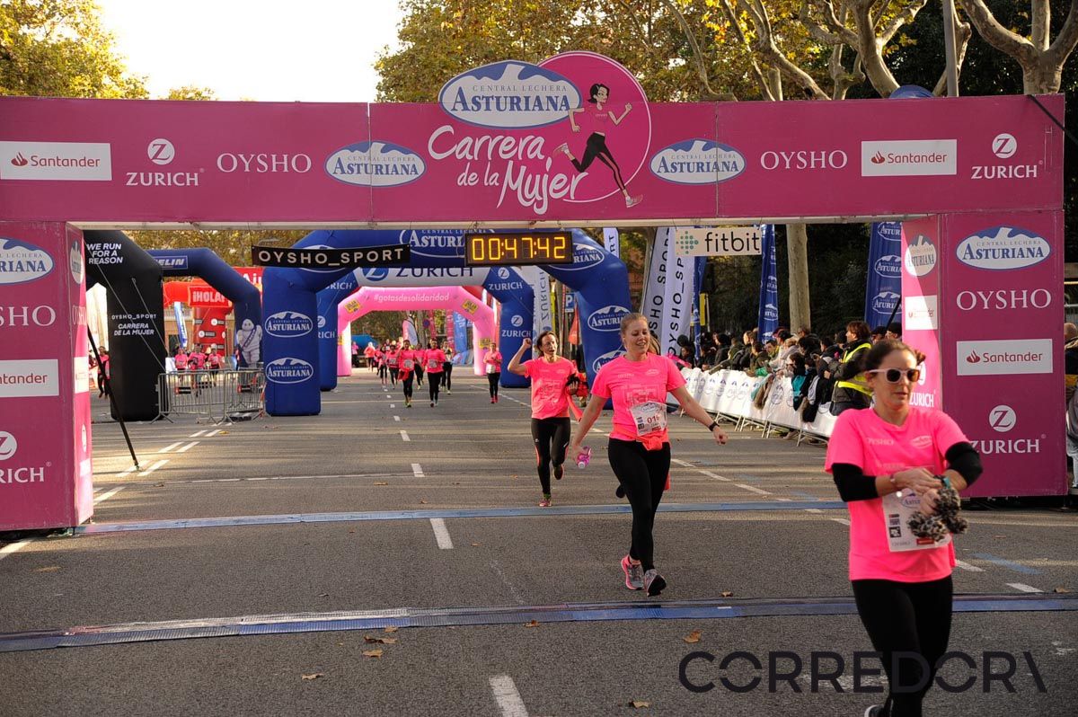 Llegada de la Carrera de la Mujer de Barcelona (ARCO DERECHO 7)