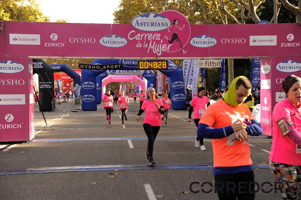 Llegada de la Carrera de la Mujer de Barcelona (ARCO DERECHO 8)