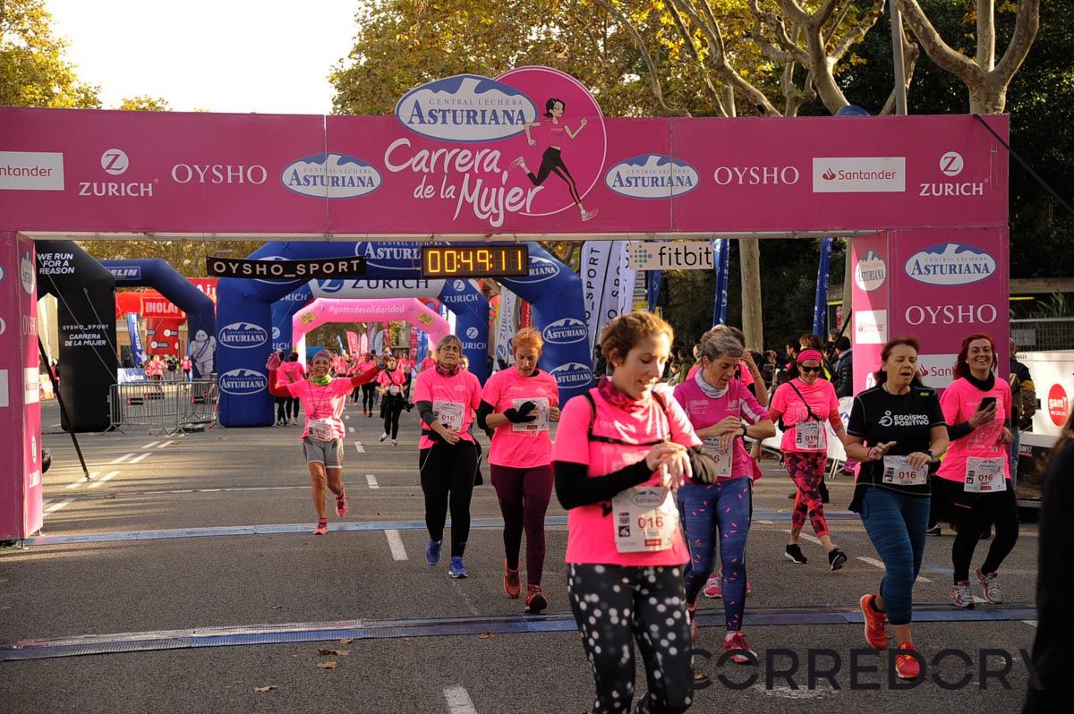 Llegada de la Carrera de la Mujer de Barcelona (ARCO DERECHO 9)