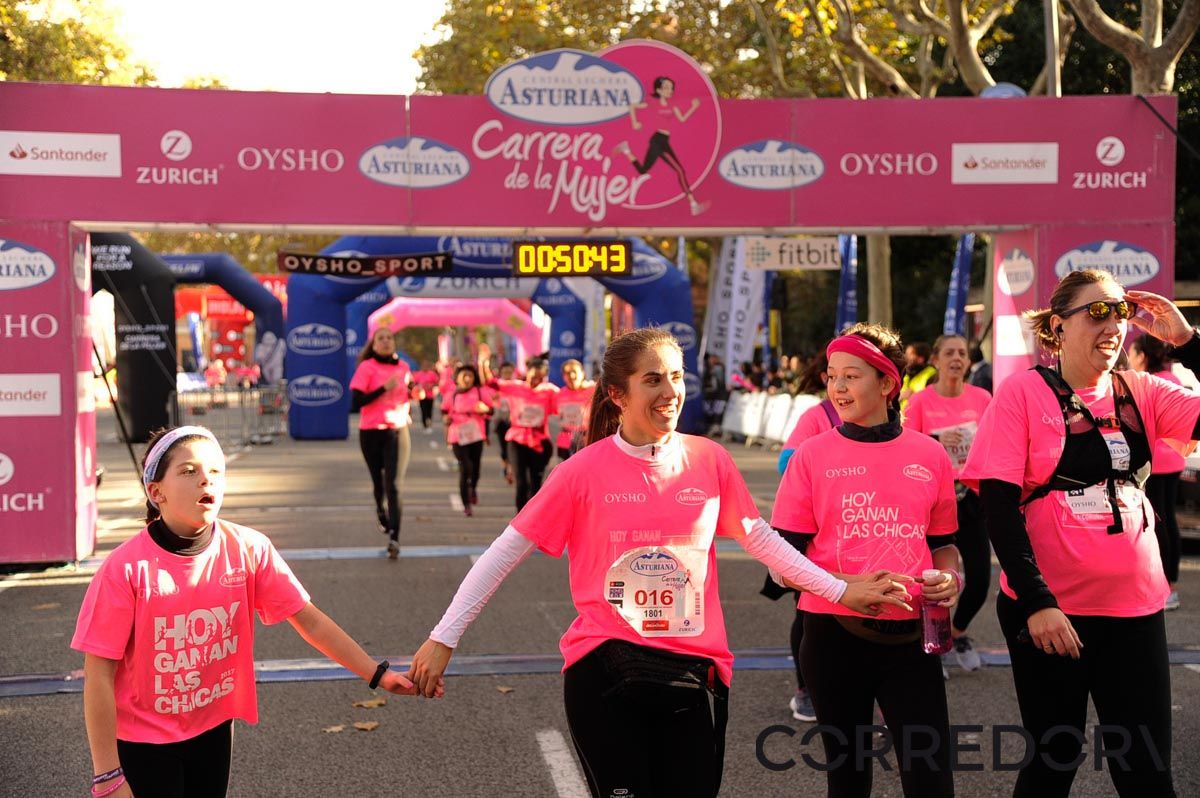 Llegada de la Carrera de la Mujer de Barcelona (ARCO DERECHO 11)