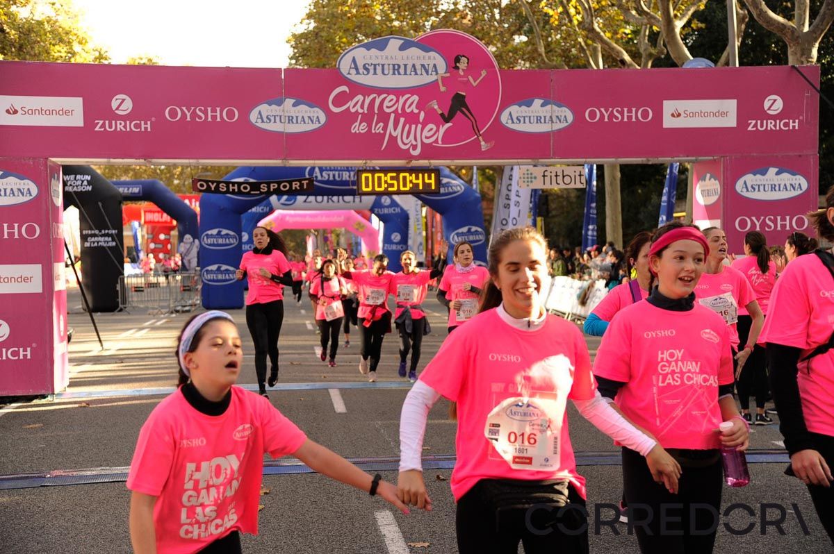 Llegada de la Carrera de la Mujer de Barcelona (ARCO DERECHO 11)