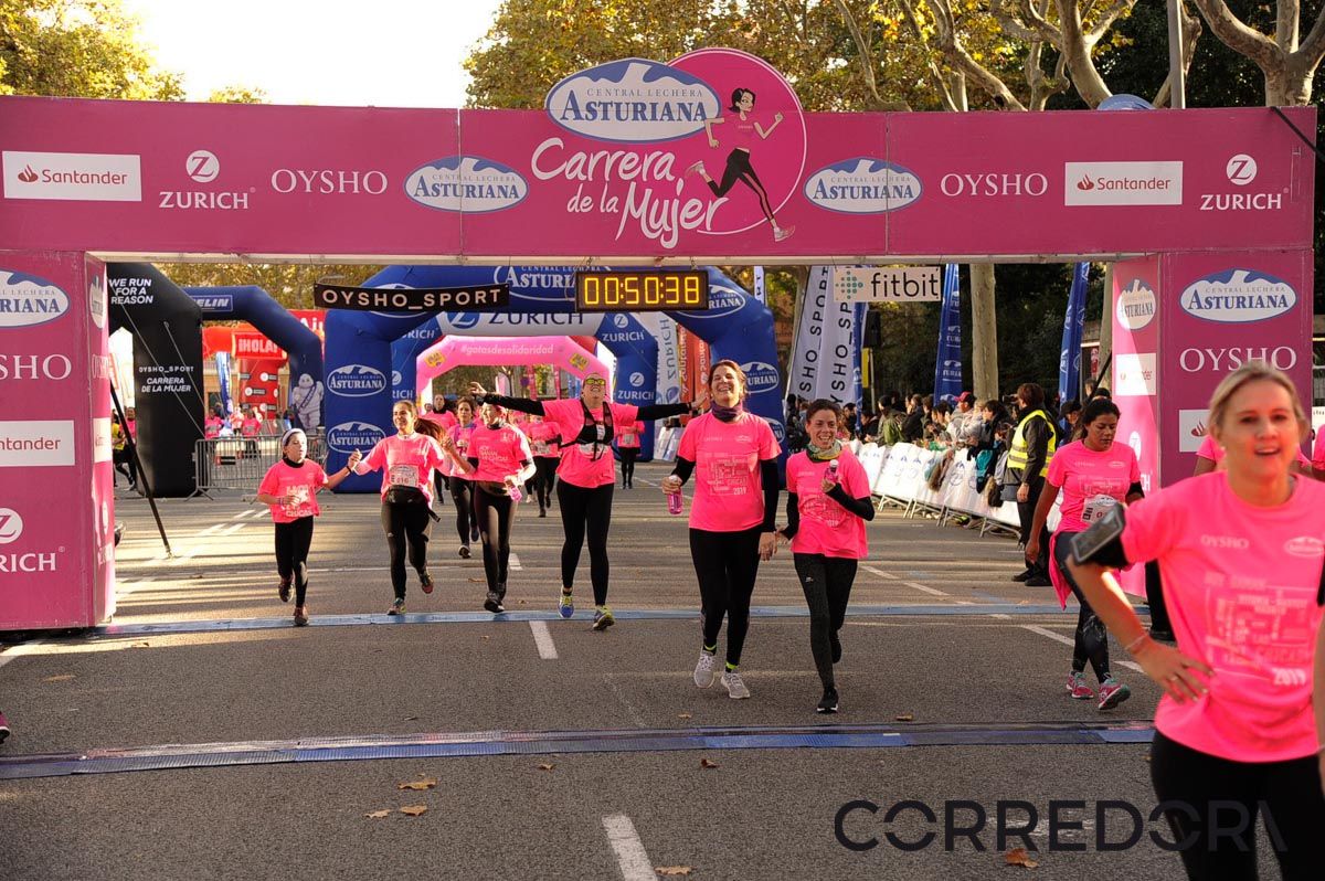 Llegada de la Carrera de la Mujer de Barcelona (ARCO DERECHO 11)