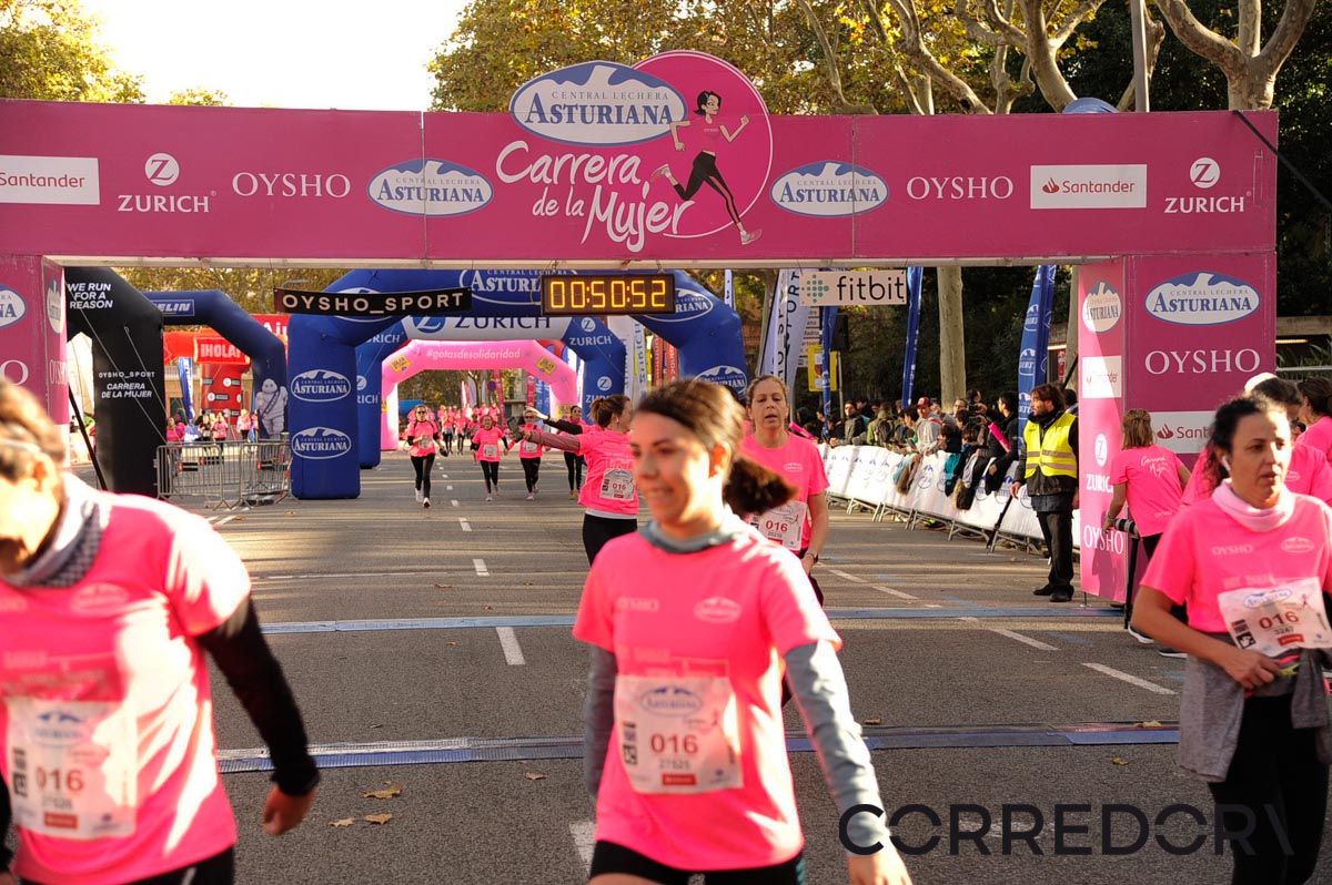 Llegada de la Carrera de la Mujer de Barcelona (ARCO DERECHO 11)